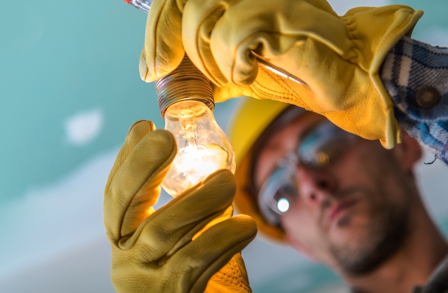 electrician becuri